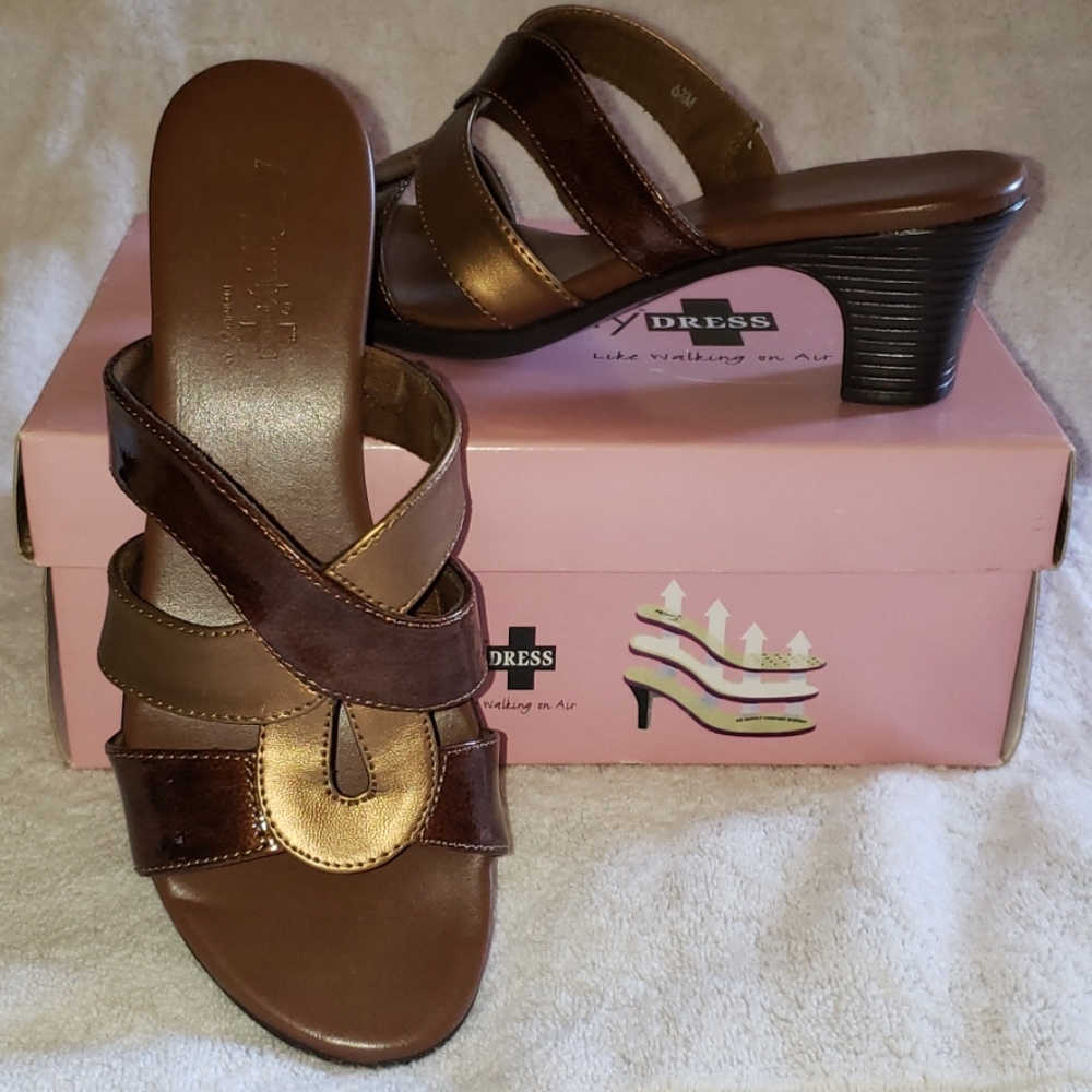 Bronze Air Supply Comfort System Dress Sandal